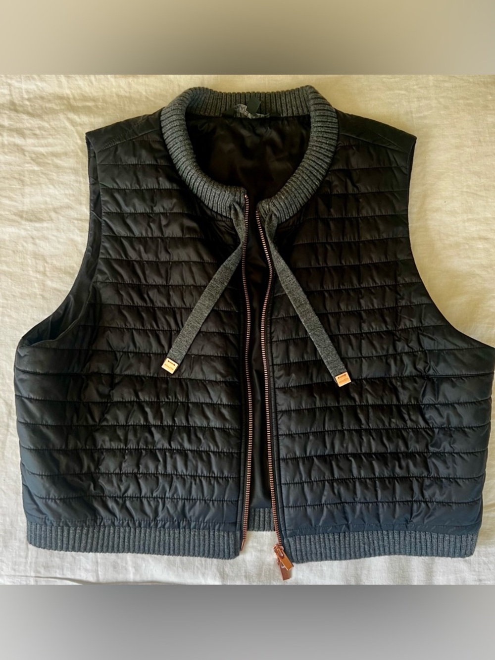 Athleta Cropped Puffer Vest